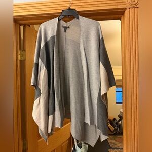 Eileen Fisher Cape, Grey scale color